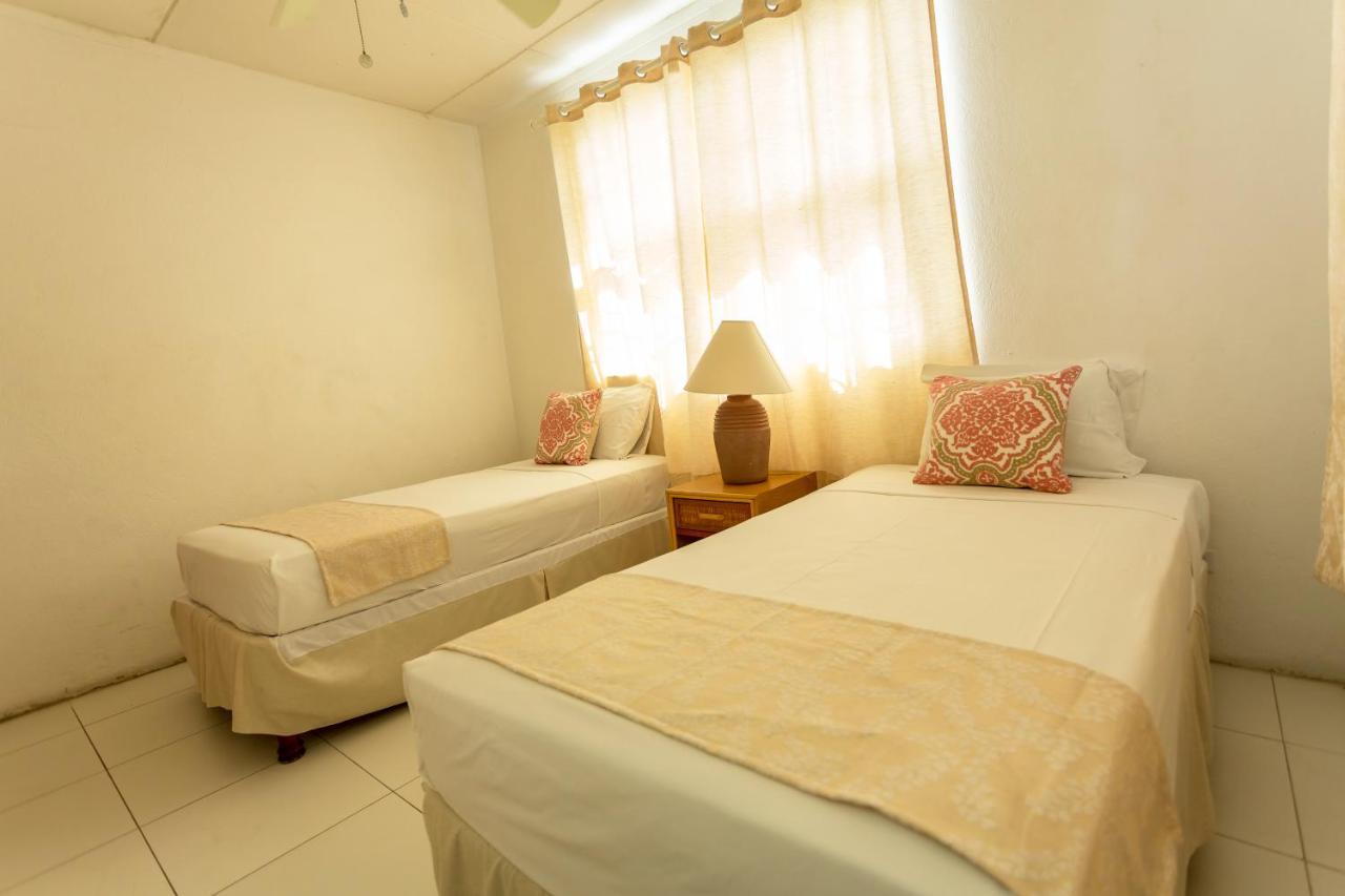 Adulo Apartments Bridgetown Ngoại thất bức ảnh