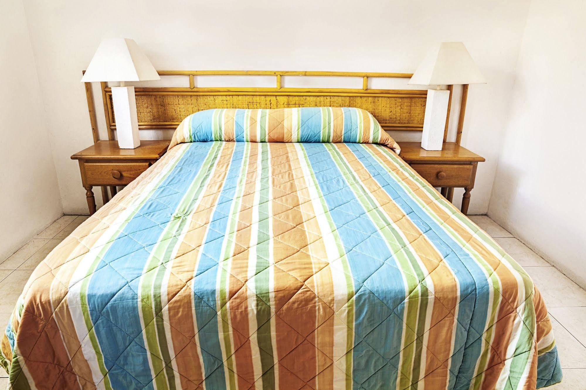 Adulo Apartments Bridgetown Ngoại thất bức ảnh