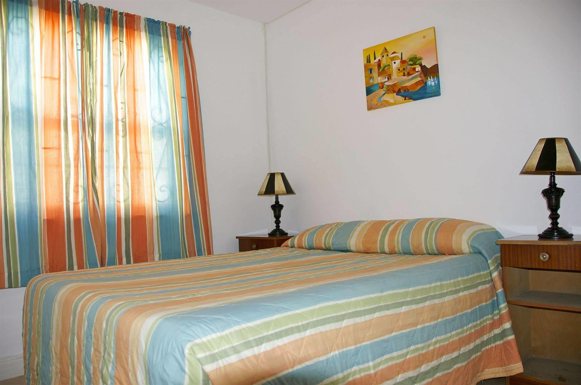 Adulo Apartments Bridgetown Ngoại thất bức ảnh